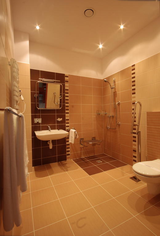 ביילסקו-ביאלה Hotel Sahara מראה חיצוני תמונה